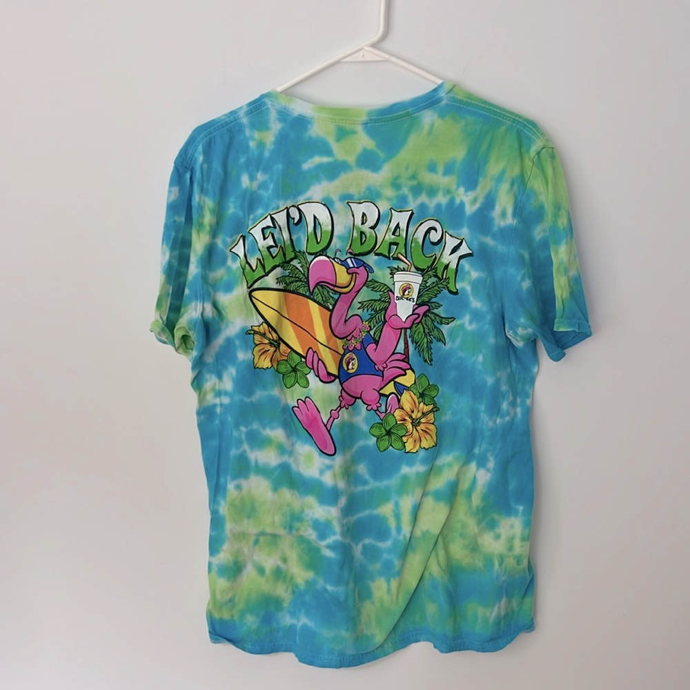 Bucees tie dye Tshirt size L - Lei’d Back